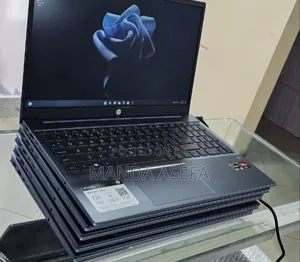 New Laptop HP Pavilion 15 8GB AMD Ryzen 5 SSD 512GB