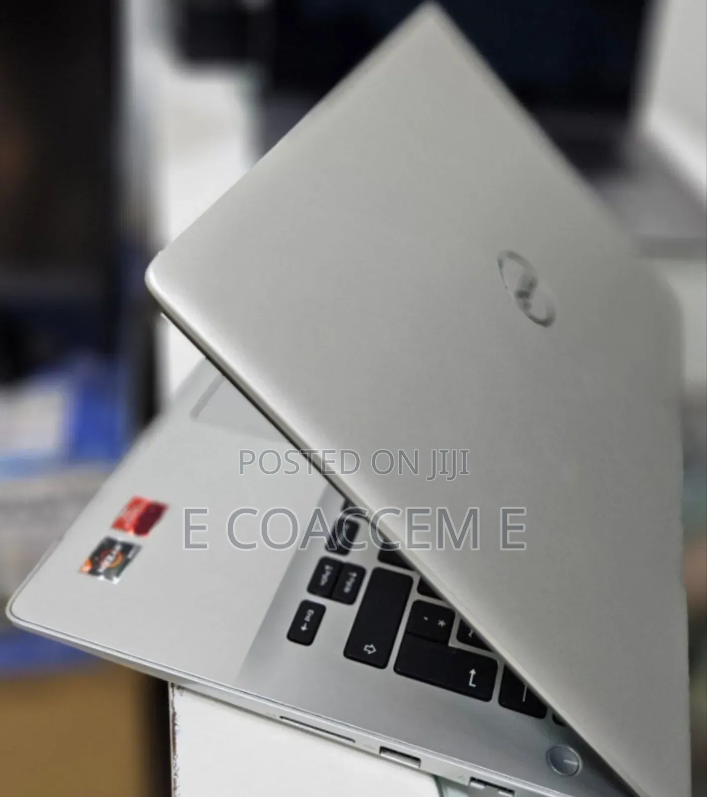 New Laptop Dell 8GB AMD Ryzen 5 SSD 256GB