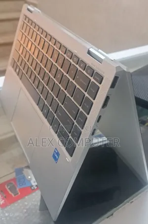 New Laptop HP Envy X360 8GB Intel Core I5 SSD 512GB