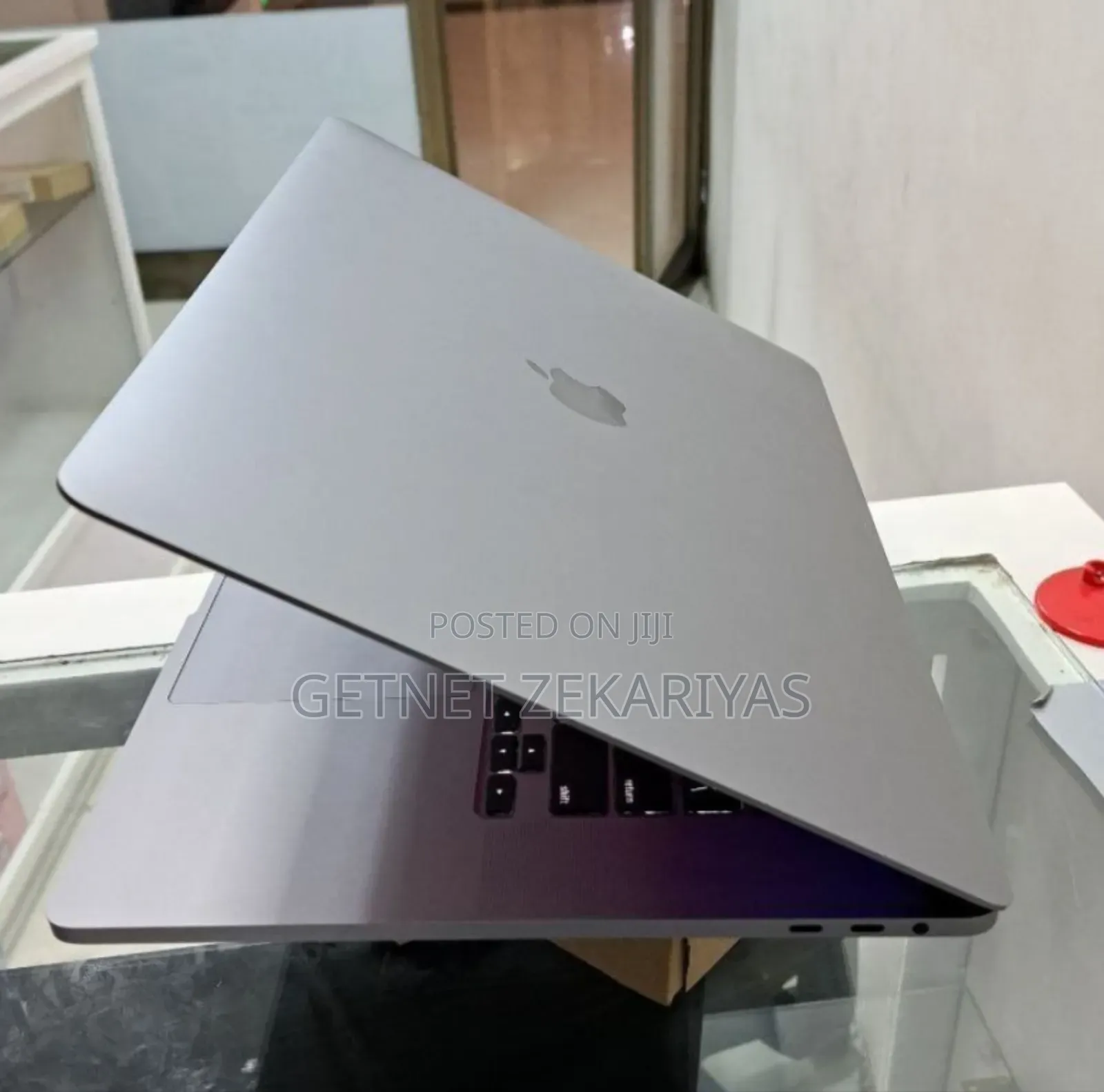 New Laptop Apple MacBook Pro 2019 16GB Intel Core I9 SSD 1T