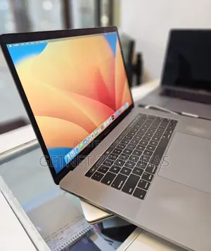 New Laptop Apple MacBook Pro 2018 32GB Intel Core I9 SSD 1T