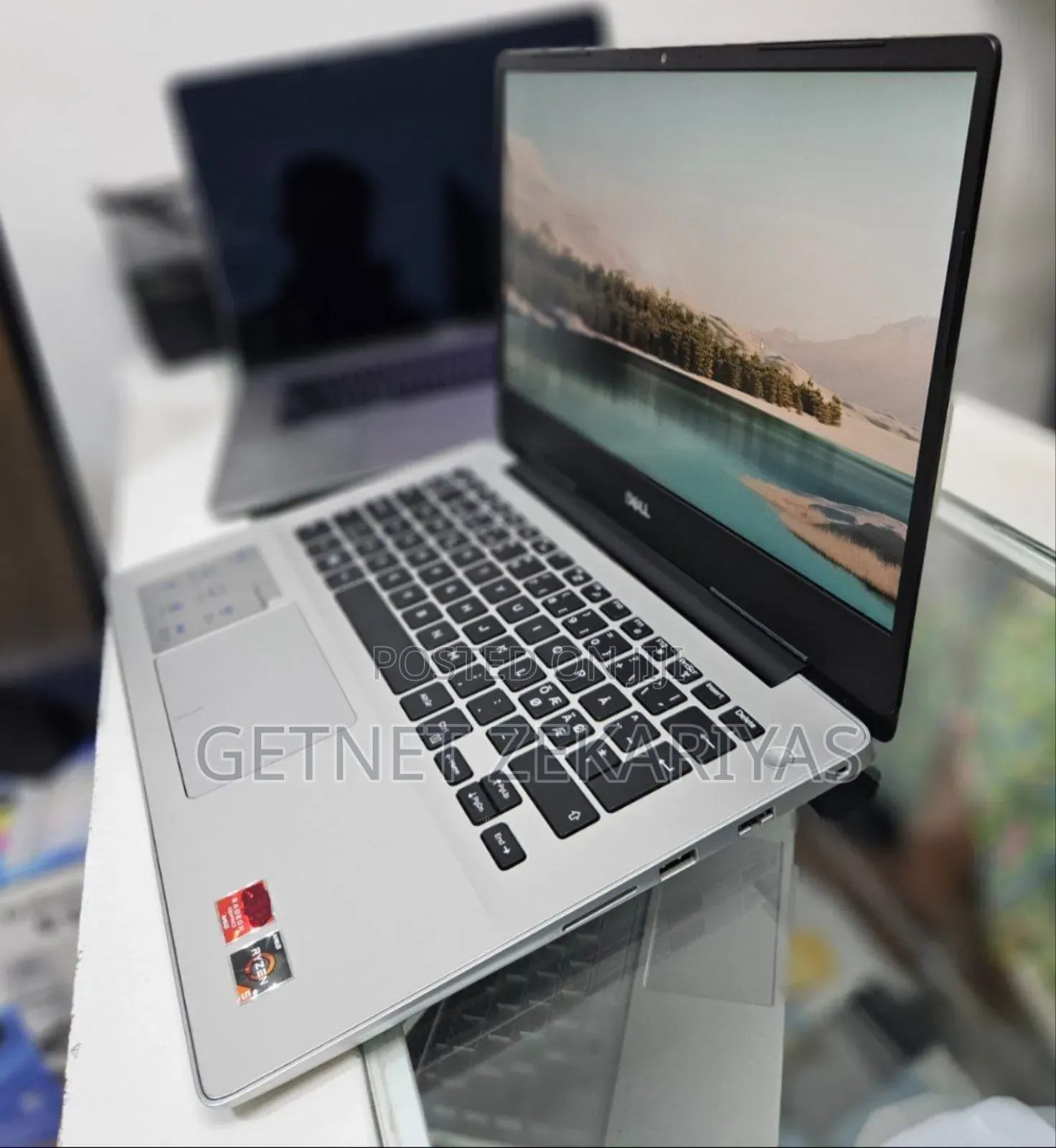 New Laptop Dell Inspiron 5559 8GB AMD Ryzen 5 SSD 256GB