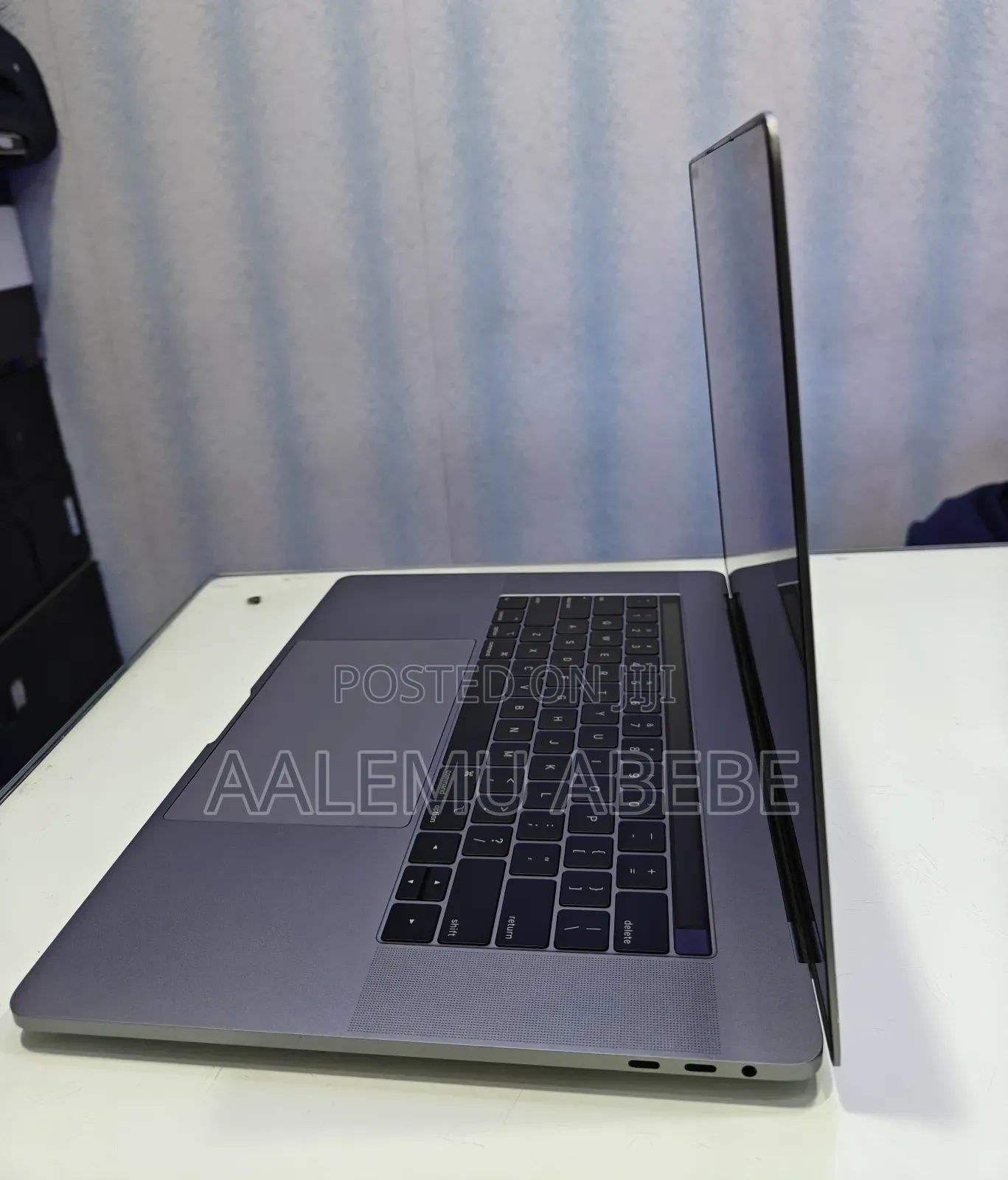New Laptop Apple MacBook Pro 2019 16GB Intel Core I9 SSD 1T