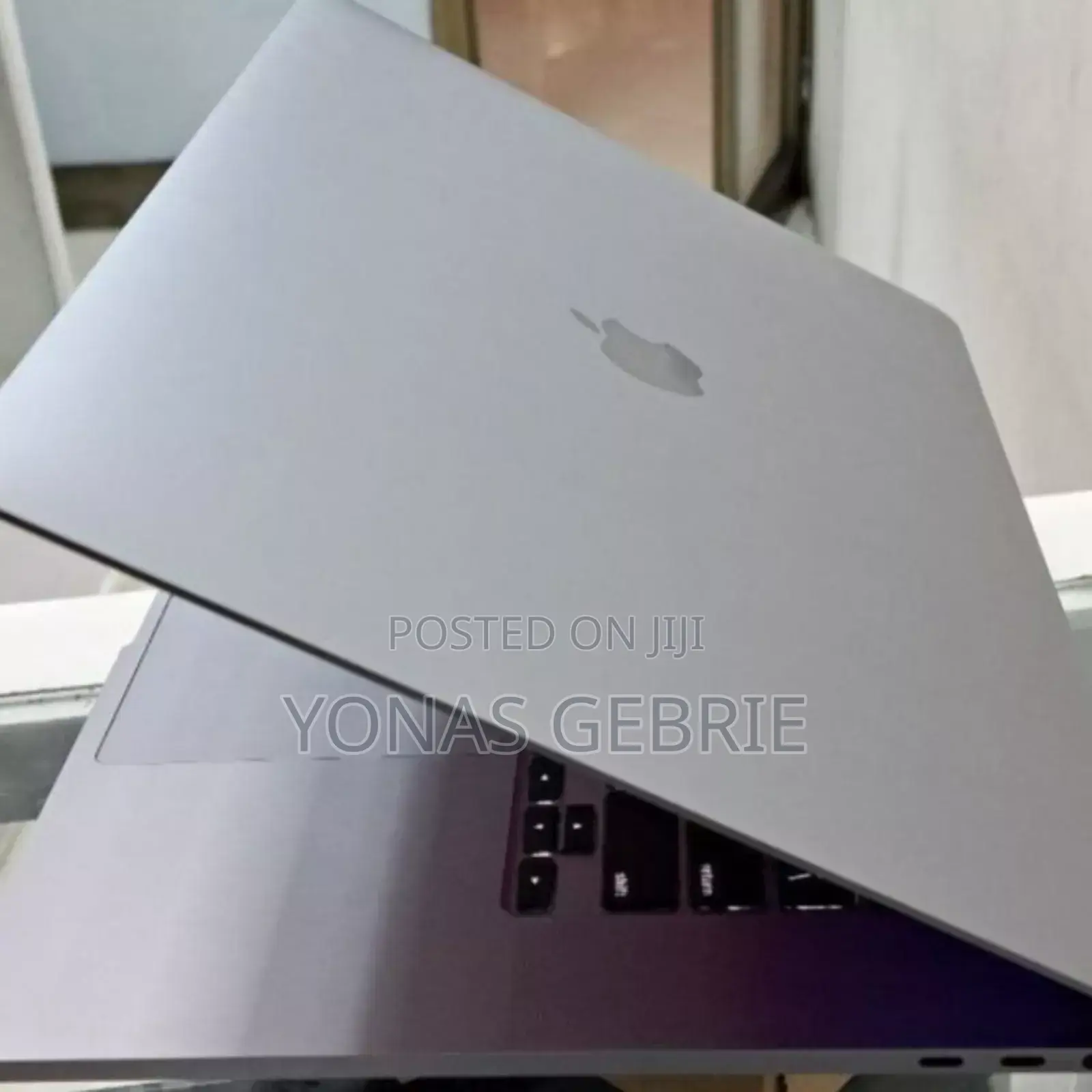 New Laptop Apple MacBook Pro 2019 16GB Intel Core i9 SSD 1T
