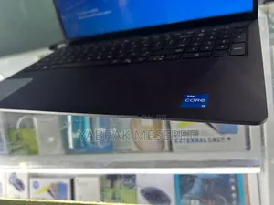 New Laptop Dell Inspiron 15 8GB Intel Core I5 SSD 512GB
