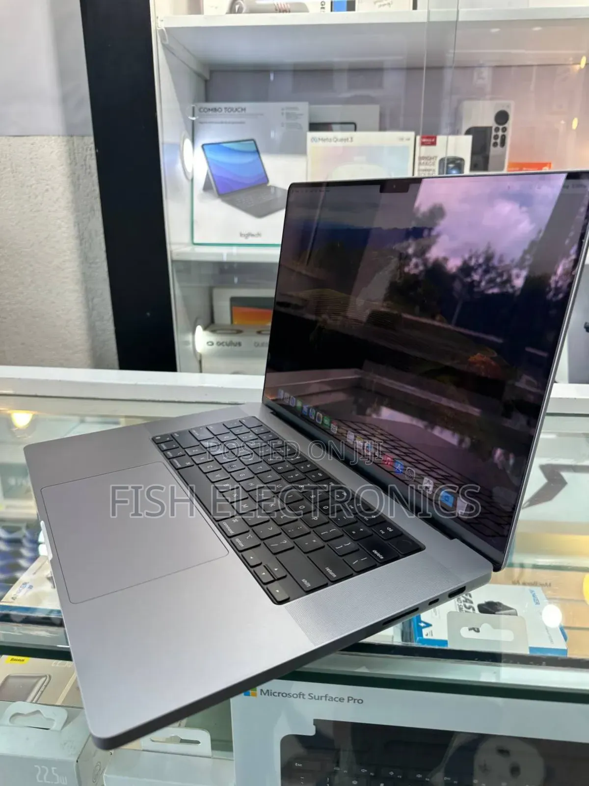Laptop Apple MacBook Pro 2021 M1 32GB Apple M1 Max SSD 1T