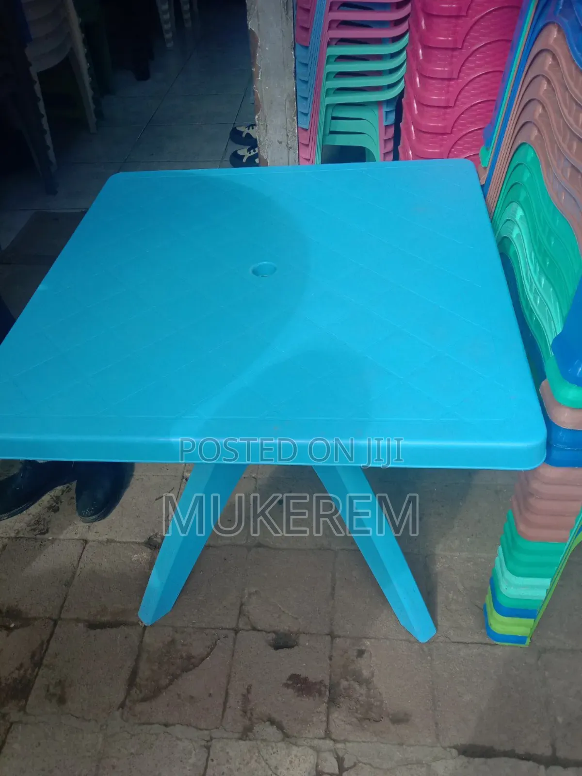 የፕላስቲክ ጠረቤዛ Plastic Table