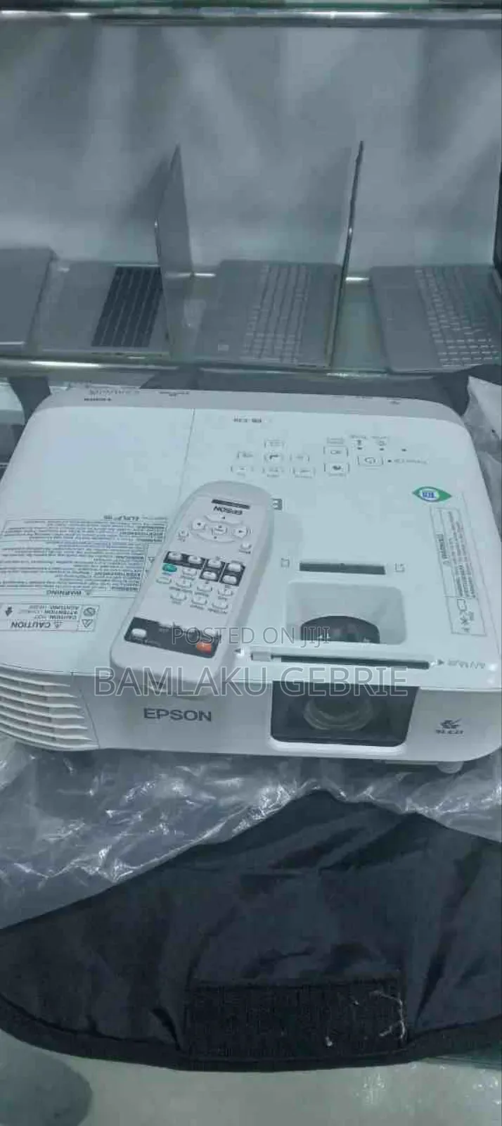 .Brand New EPSON Projector