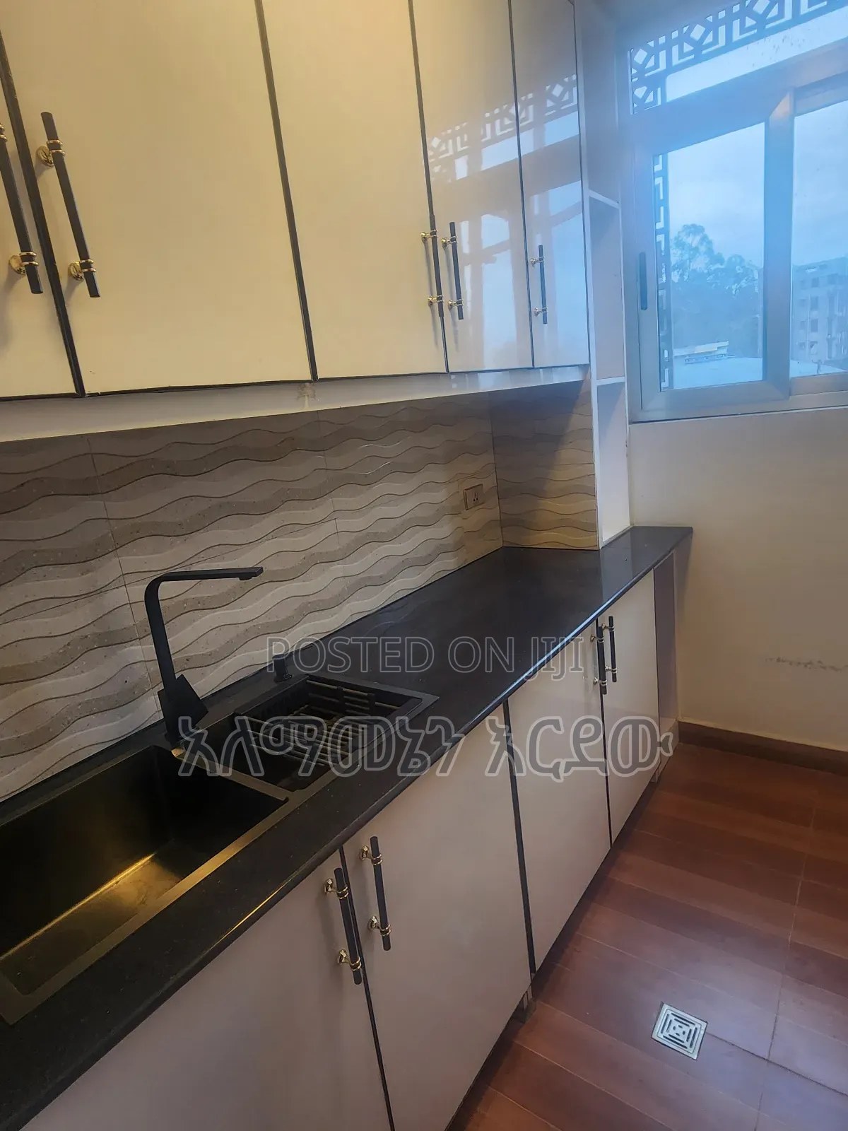 Furnished 3bdrm Apartment in መገናኛ, Bole for sale