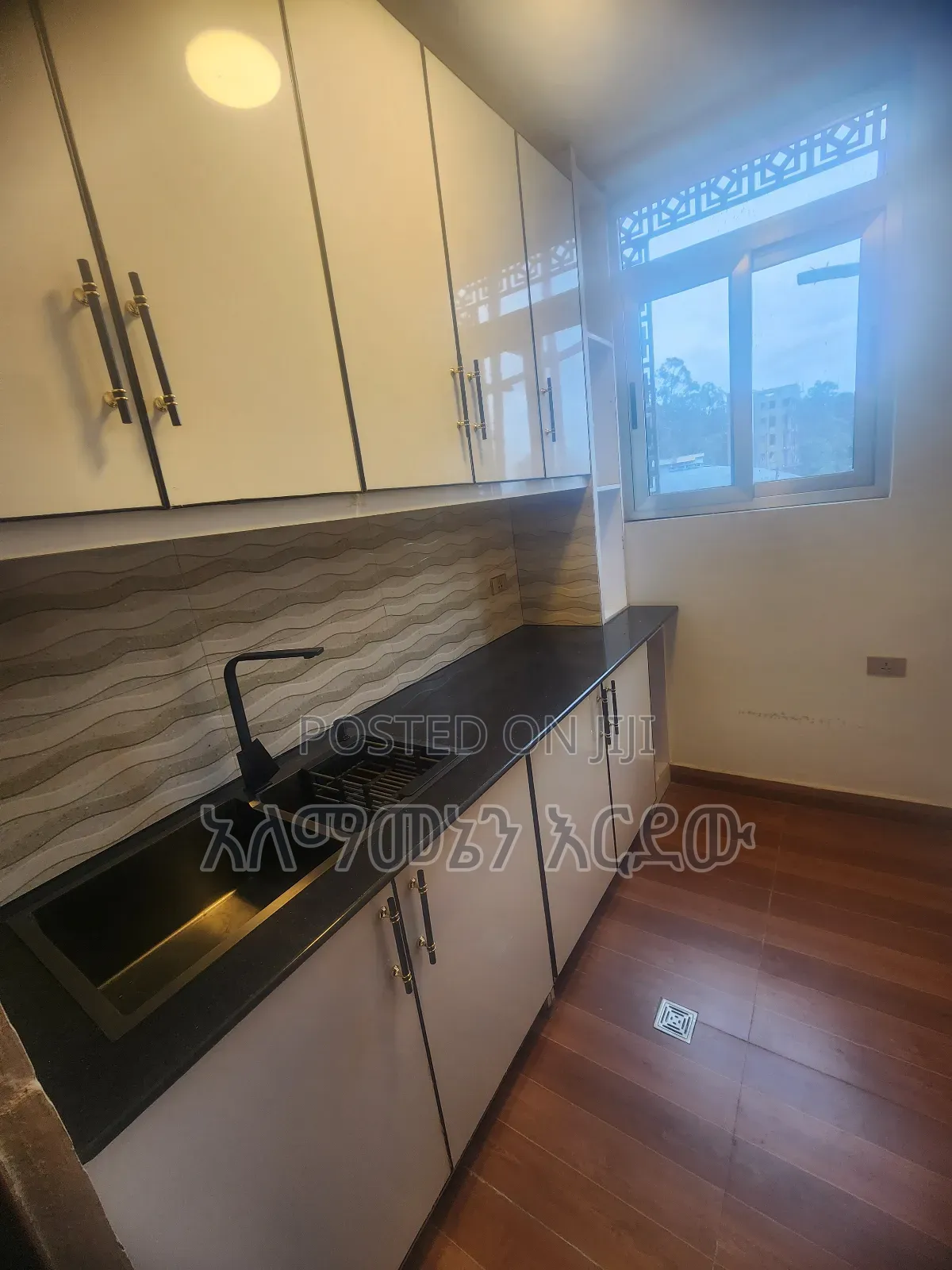 Furnished 3bdrm Apartment in መገናኛ, Bole for sale