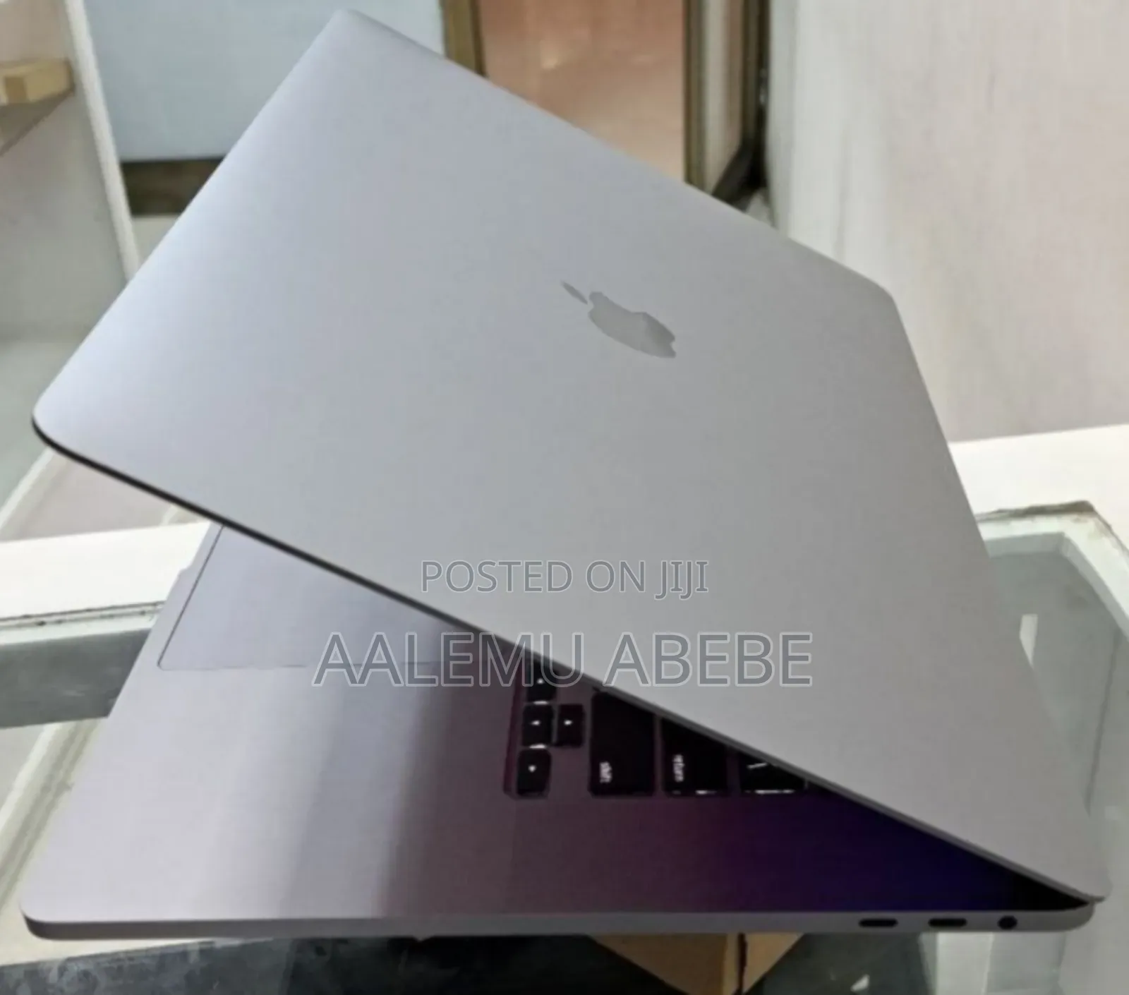New Laptop Apple MacBook Pro 2019 16GB Intel Core I9 SSD 1T