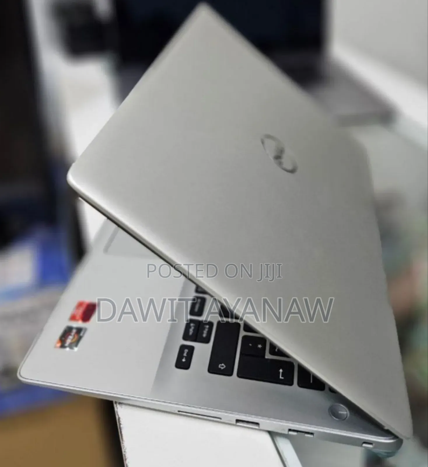 New Laptop Dell Inspiron 15 8GB AMD Ryzen 5 SSD 256GB