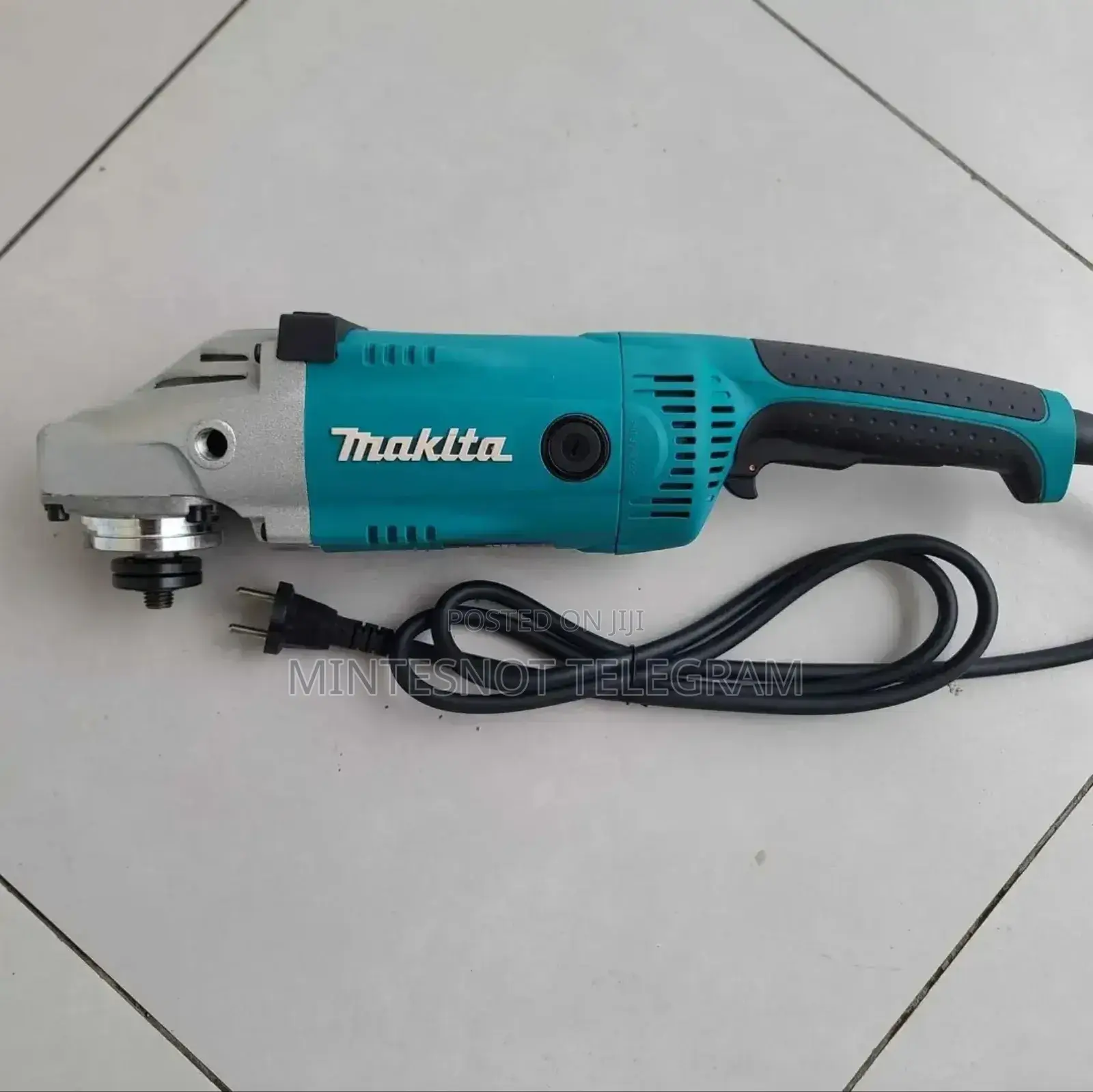 Makita Grinder 2400W