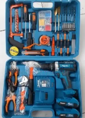 Photo - Makita Chargeable Drill With Accessories 9000