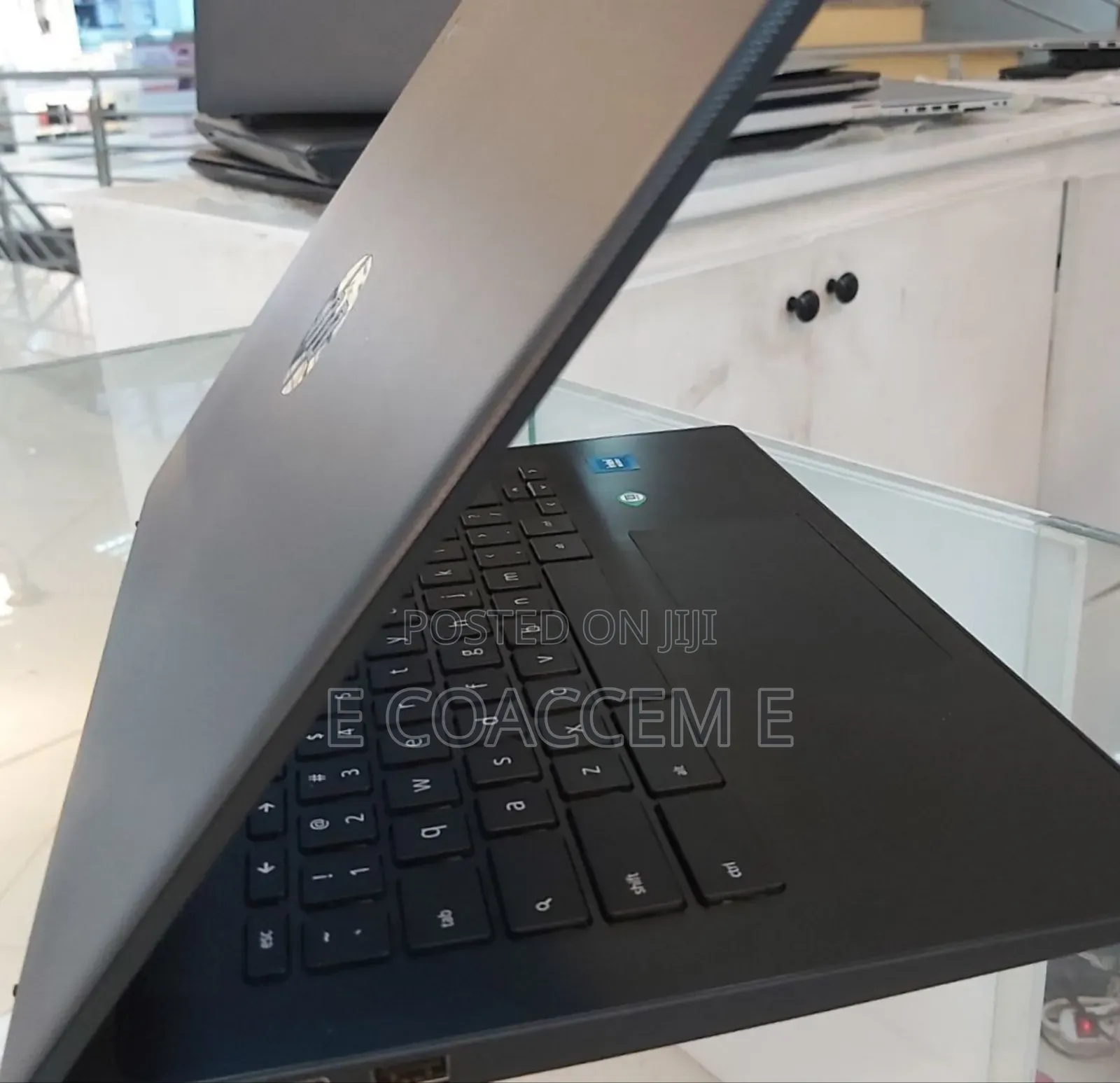 New Laptop HP 4GB Intel SSD 32GB