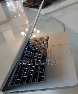 Photo - New Laptop Apple MacBook Pro 2012 4GB Intel Core I5 SSD 128GB