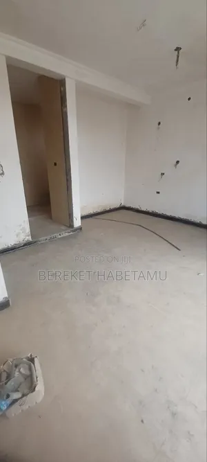 6bdrm House in አዲስ አበባ, Nifas Silk-Lafto for sale