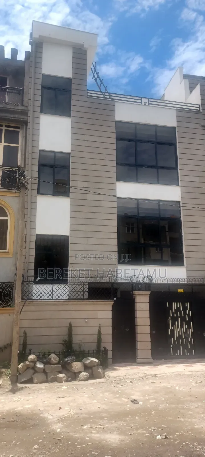 Furnished 6bdrm House in አዲስ አበባ, Nifas Silk-Lafto for sale
