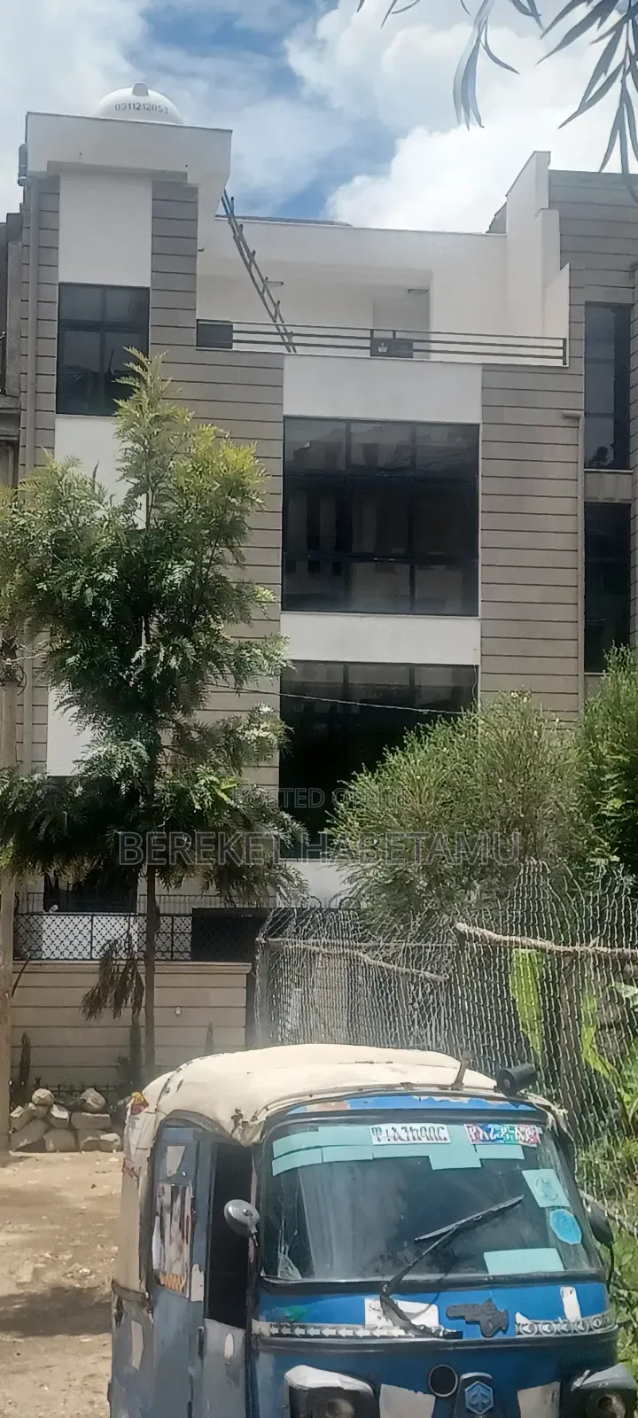 Furnished 6bdrm House in አዲስ አበባ, Nifas Silk-Lafto for sale