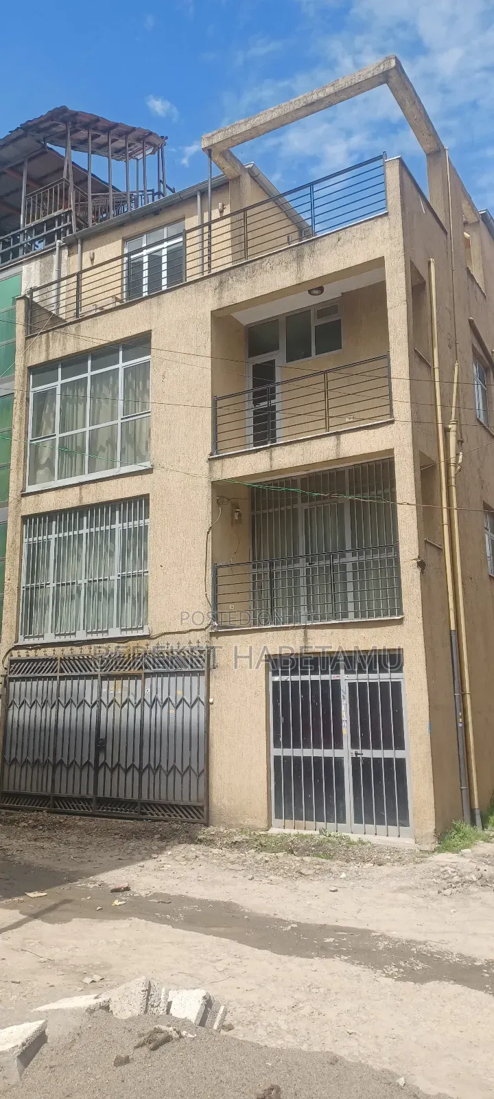 Furnished 6bdrm House in አዲስ አበባ, Nifas Silk-Lafto for sale