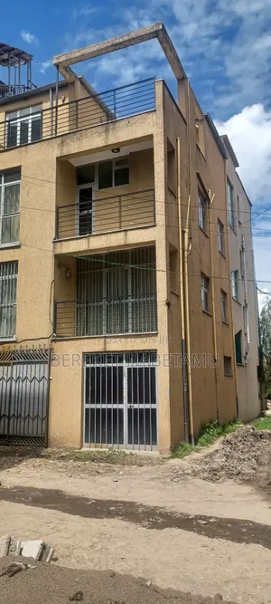 Furnished 6bdrm House in አዲስ አበባ, Nifas Silk-Lafto for sale