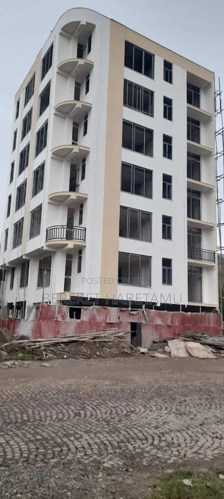 12bdrm Apartment in አዲስ አበባ, Nifas Silk-Lafto for sale