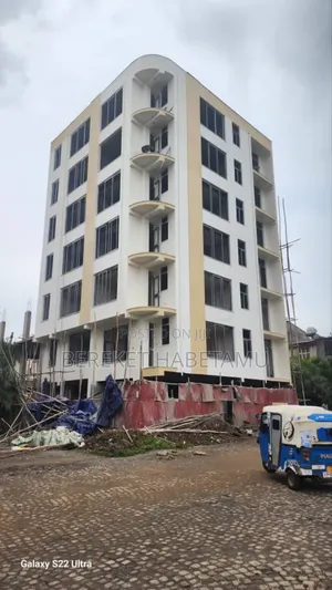 12bdrm Apartment in አዲስ አበባ, Nifas Silk-Lafto for sale