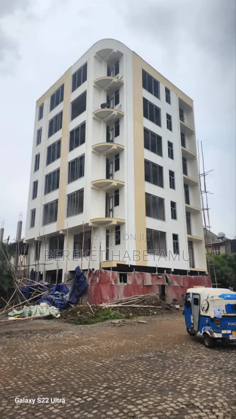 12bdrm Apartment in አዲስ አበባ, Nifas Silk-Lafto for sale