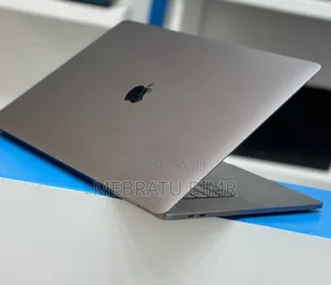 New Laptop Apple MacBook Pro 2017 16GB AMD SSD 512GB