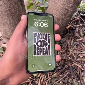 Apple iPhone X 64 GB White