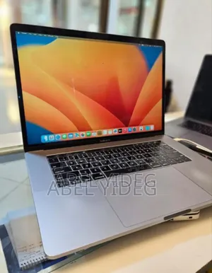 New Laptop Apple MacBook Pro 2018 32GB Intel Core i9 SSD 1T