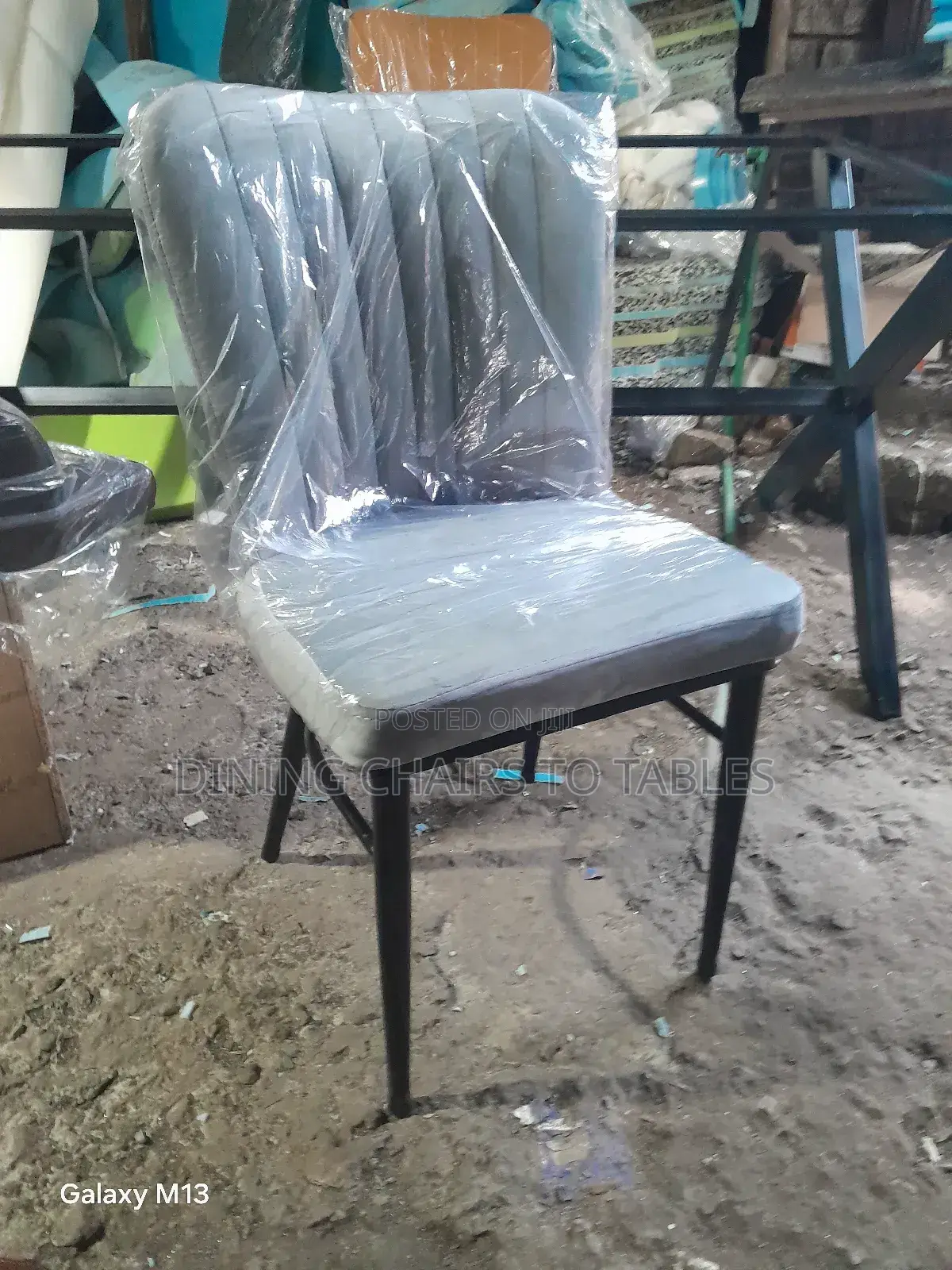 Dining Café Restaurant Chairs to Tables