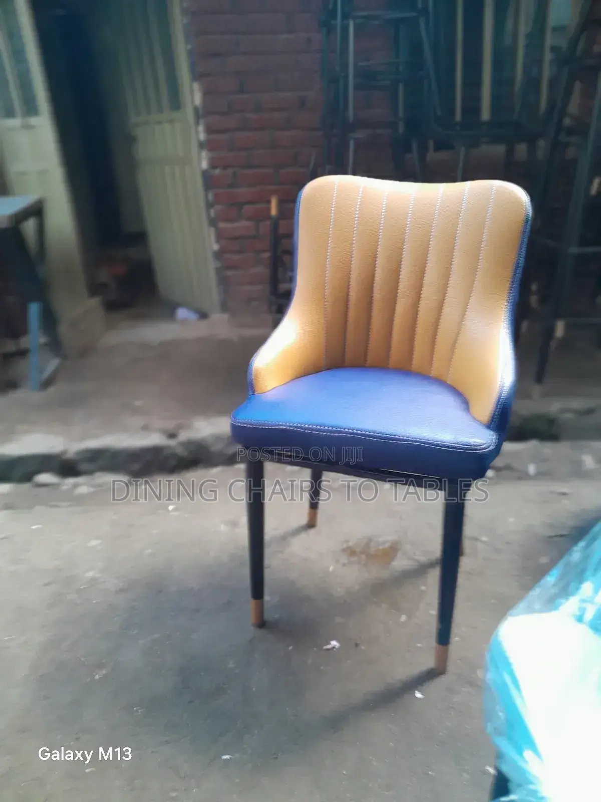 የሆቴል የካፌ የሥጋ ቤት የባር ወምበርና ጠረጼዛ