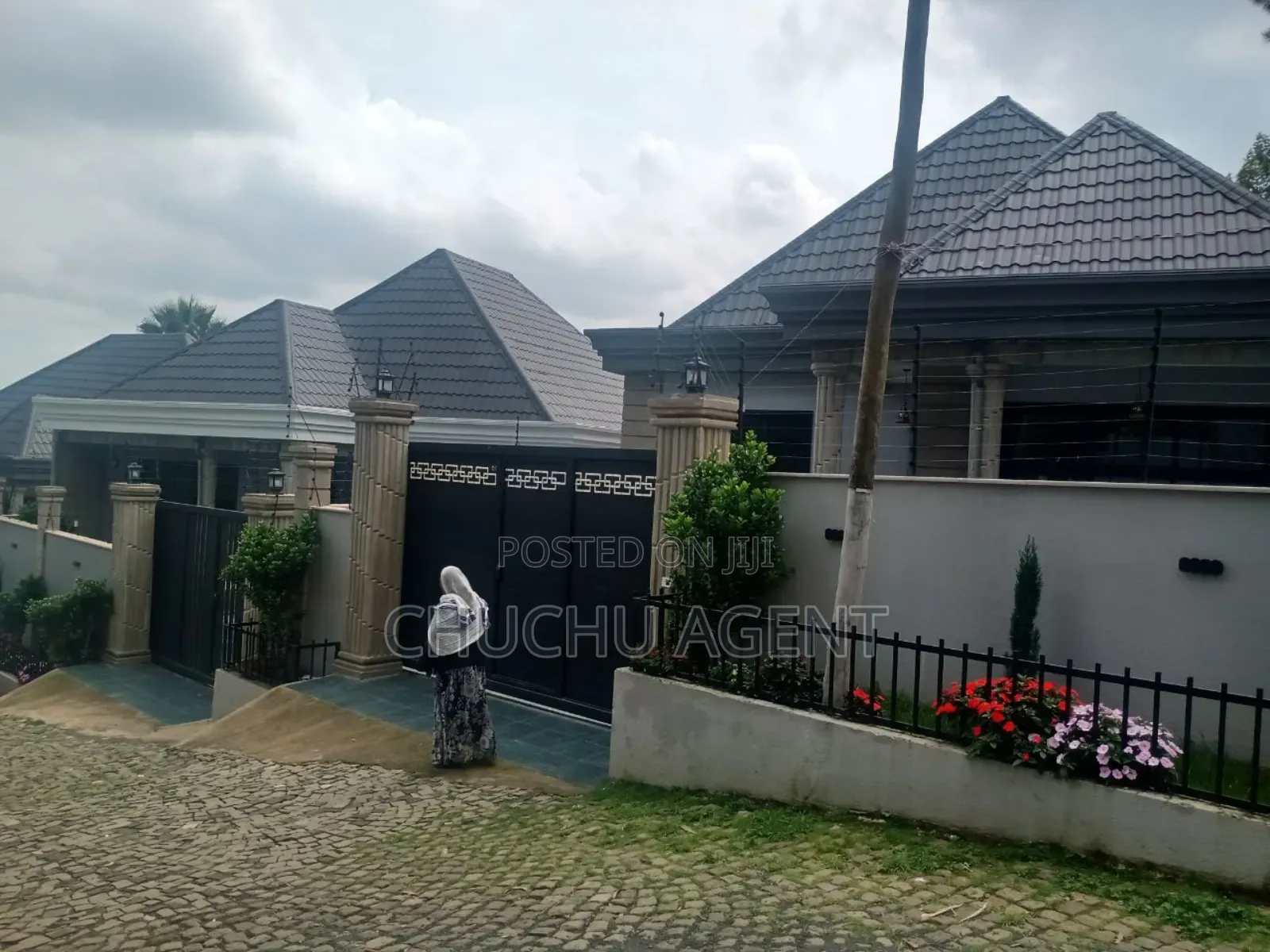 3bdrm House in Yeka for sale