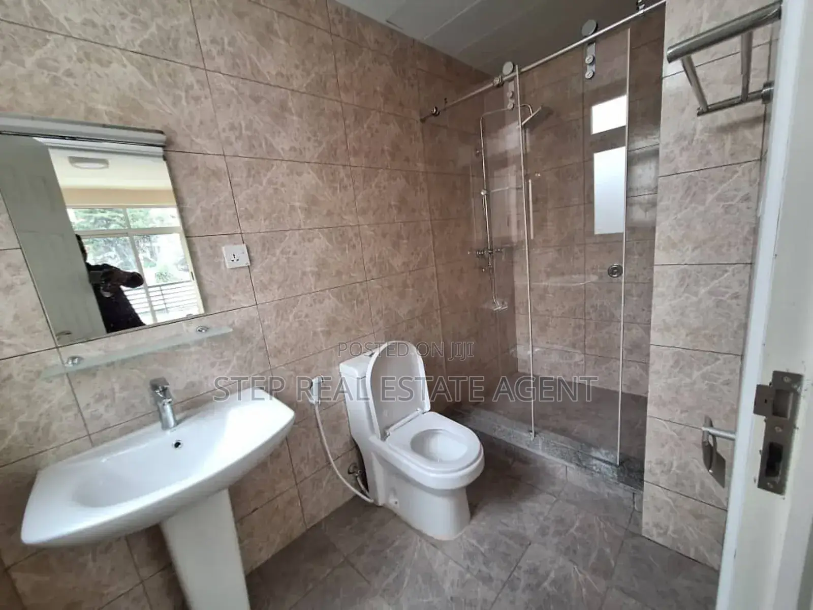 2bdrm Apartment in Bole for rent