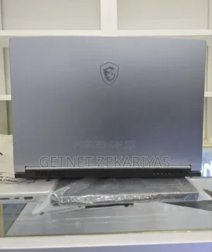 New Laptop MSI Creator 17 B11ug-414 16GB Intel Core I7 SSD 512GB