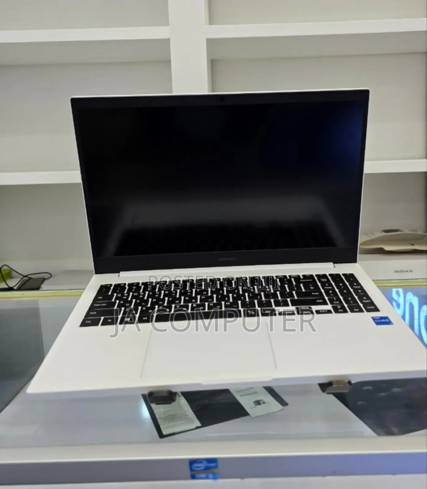 New Laptop Samsung Galaxy Book 2 8GB Intel Core I5 SSHD (Hybrid) 1.5T