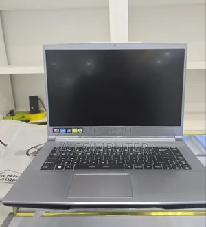 New Laptop MSI Creator 17 B11ug-414 16GB Intel Core I7 SSD 512GB