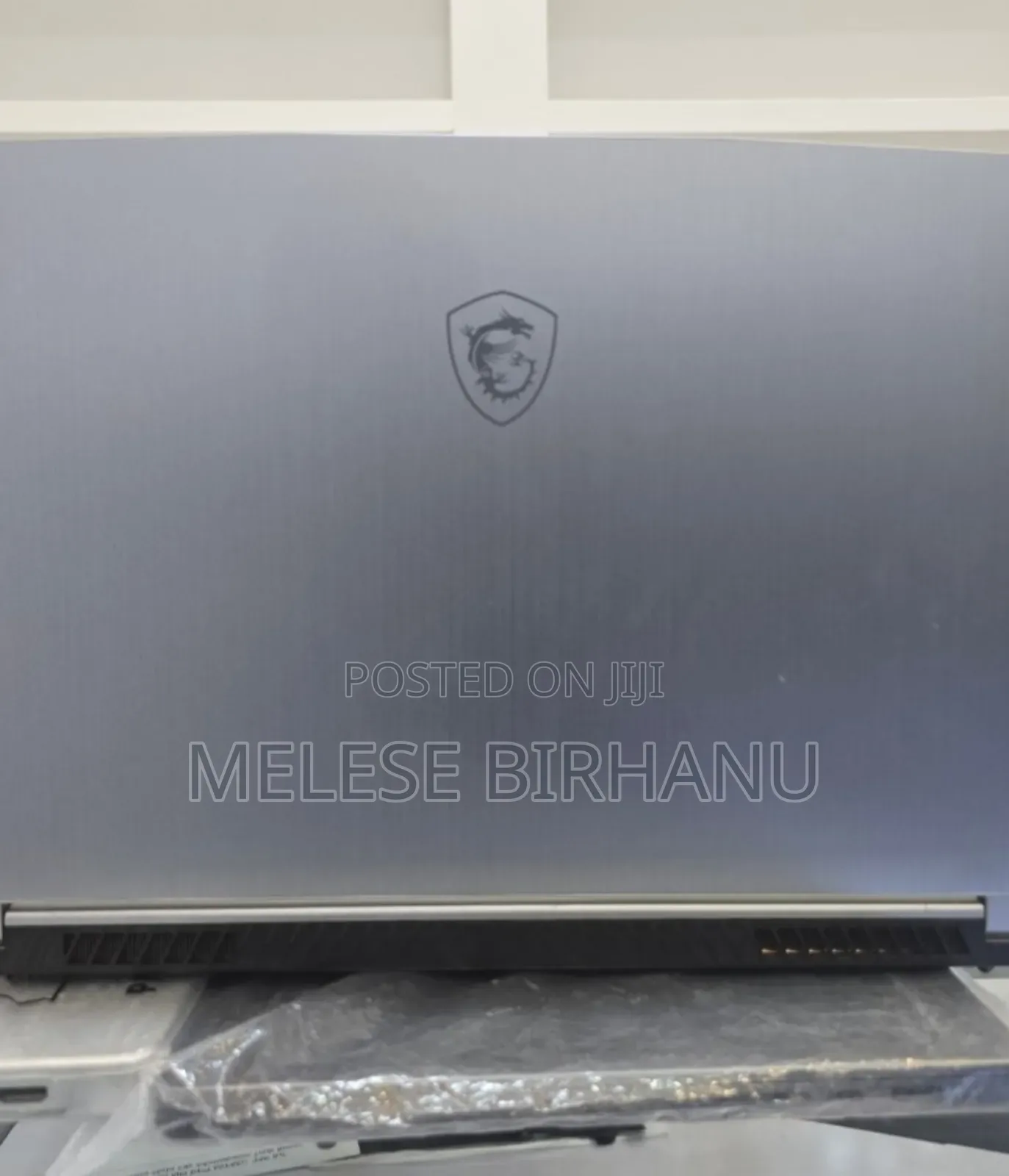 New Laptop MSI Creator 17 B11uh-416 16GB Intel Core I7 SSD 512GB