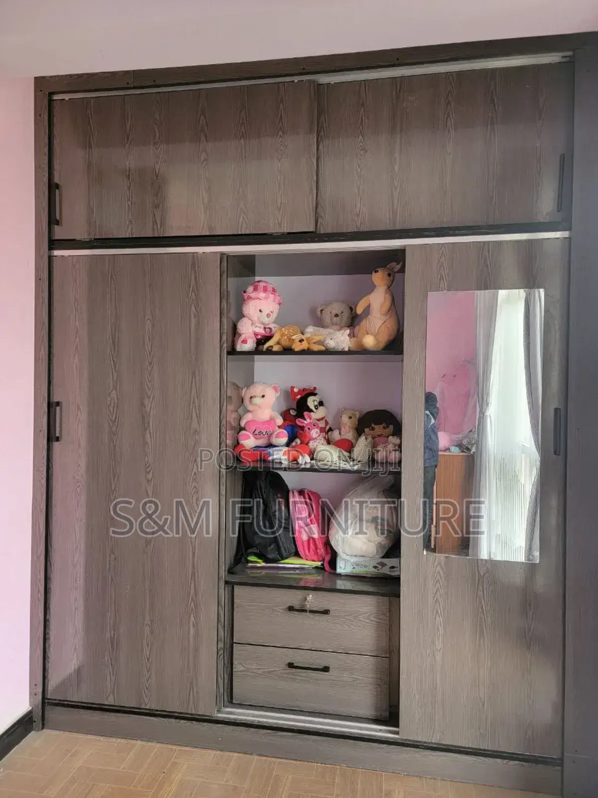 Laminated Wardrobes Priced Per Square Meter