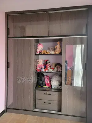 Laminated Wardrobes Priced Per Square Meter