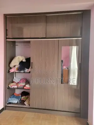 Laminated Wardrobes Priced Per Square Meter
