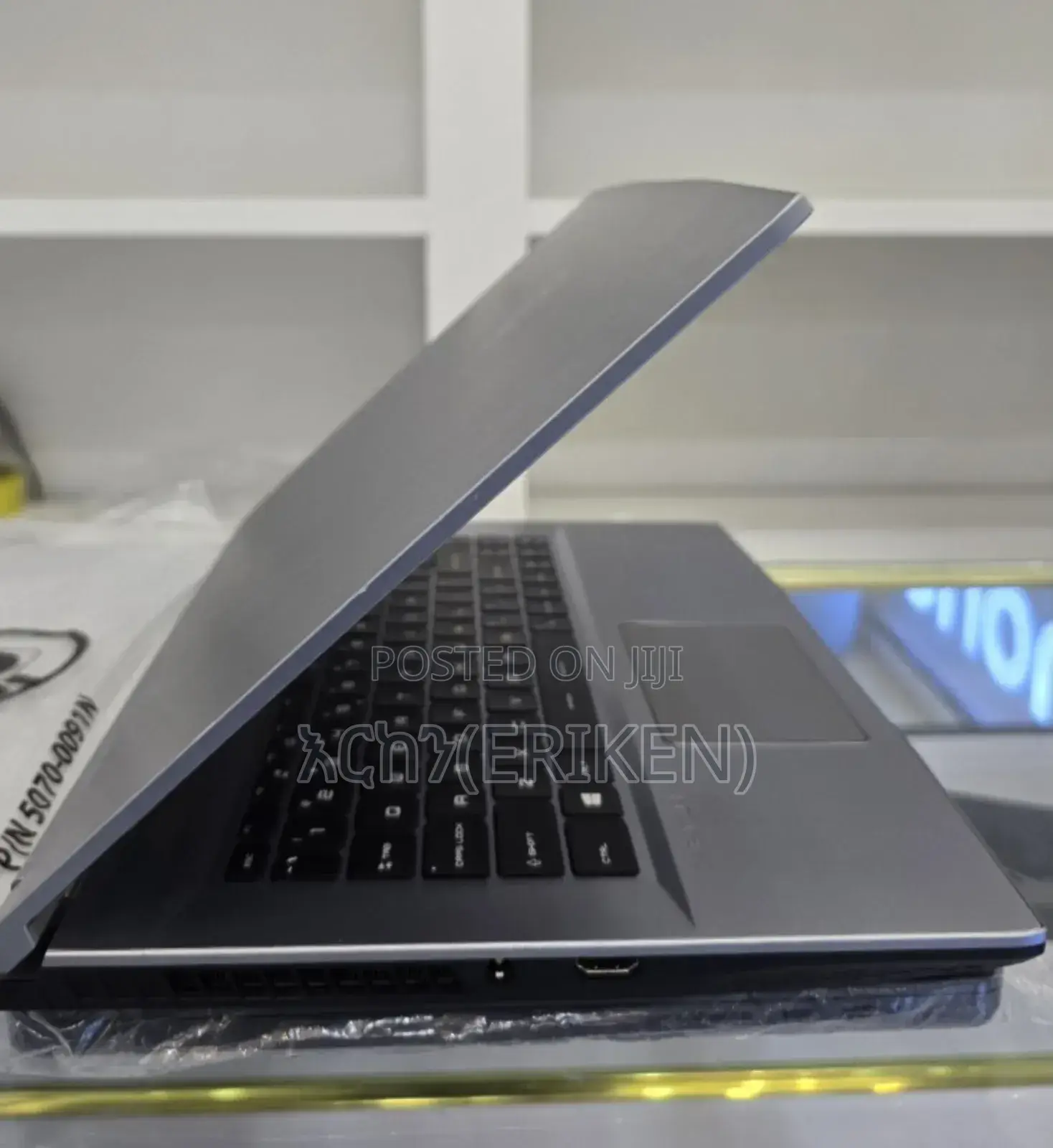 New Laptop MSI Creator 17 B11ue-224 16GB Intel Core I7 SSD 512GB