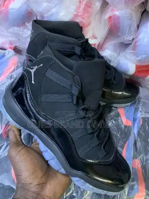 Photo - Air Jordan 11 "Retro Cap and Gown" High Master Quality Shoes