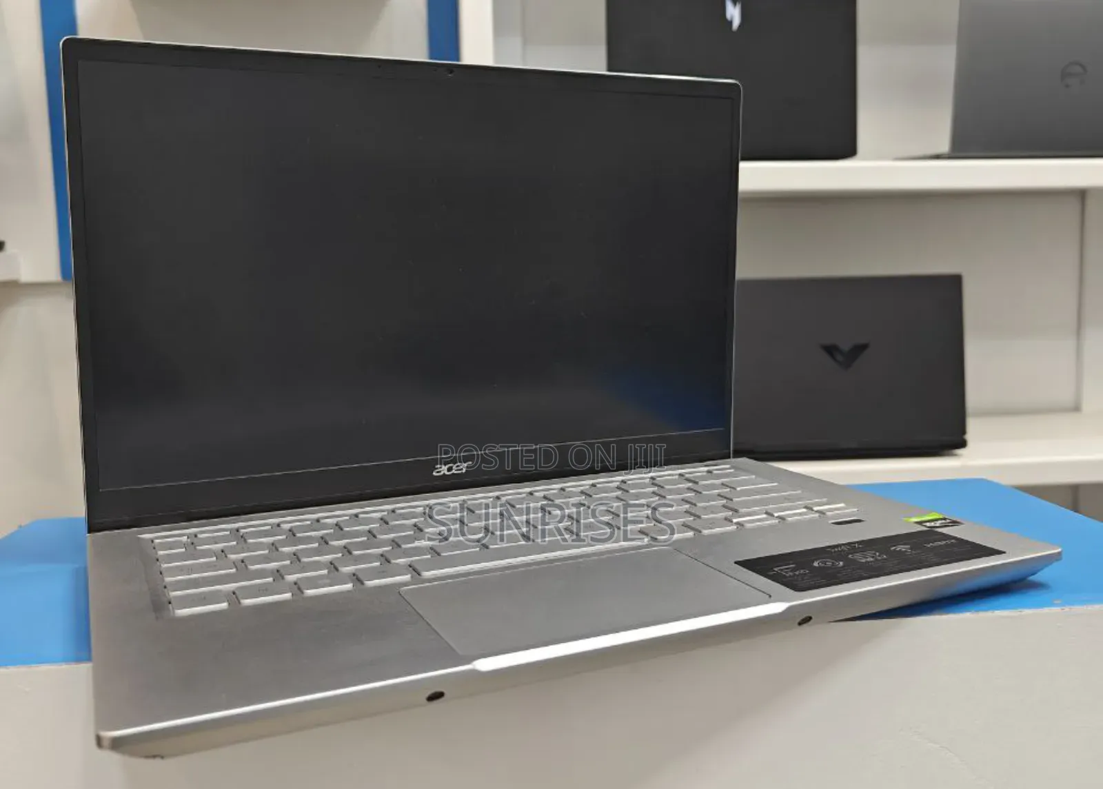 New Laptop Asus VivoBook 15 X505BA 16GB AMD Ryzen 7 SSD 512GB