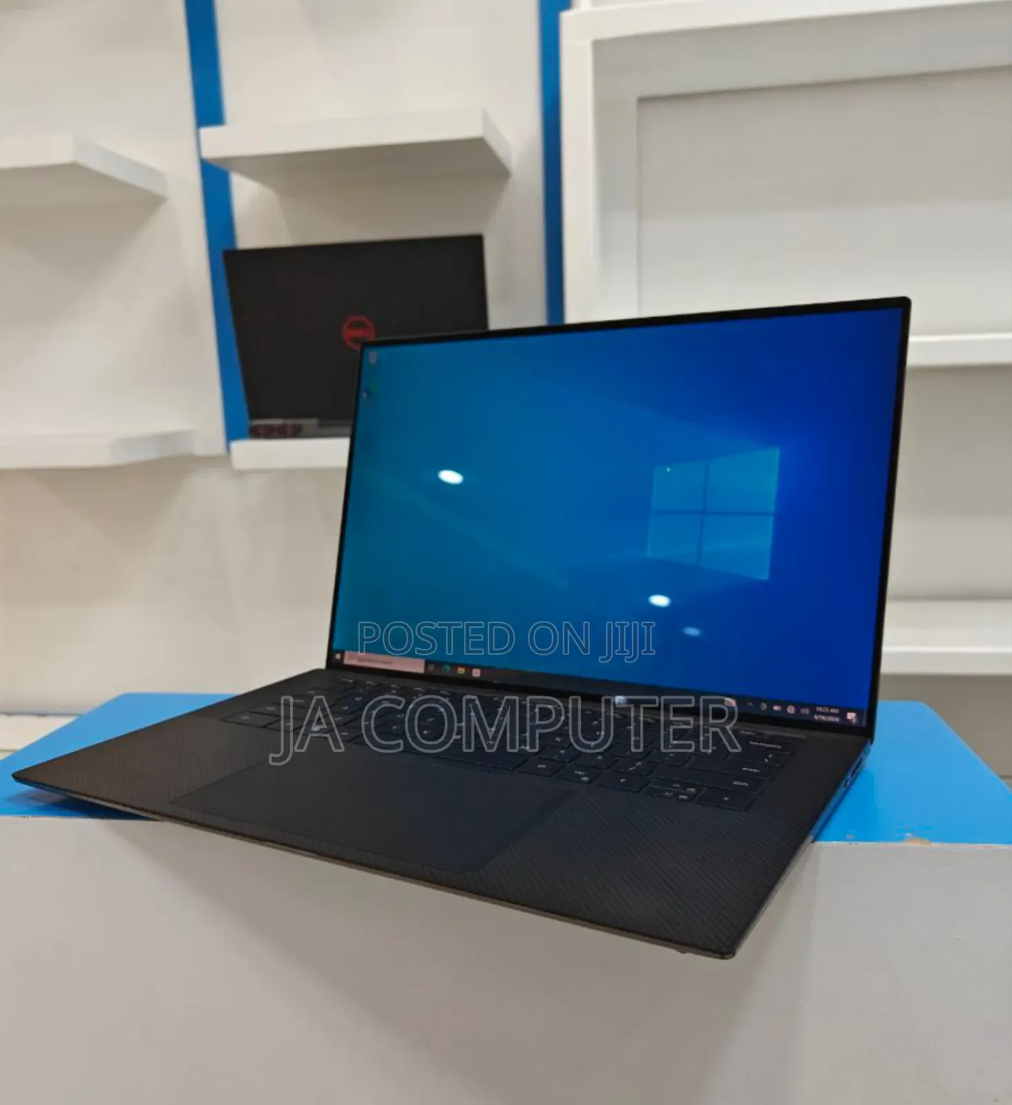 New Laptop Dell XPS 15 32GB Intel Core I7 SSD 512GB