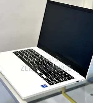 New Laptop Samsung 8GB Intel Core I5 HDD+SSD 1.5T