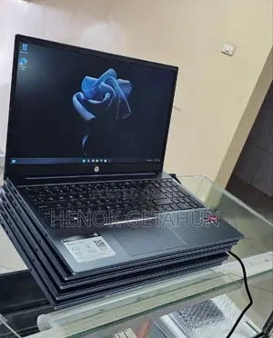 New Laptop HP Pavilion 15 8GB AMD Ryzen 5 SSD 512GB