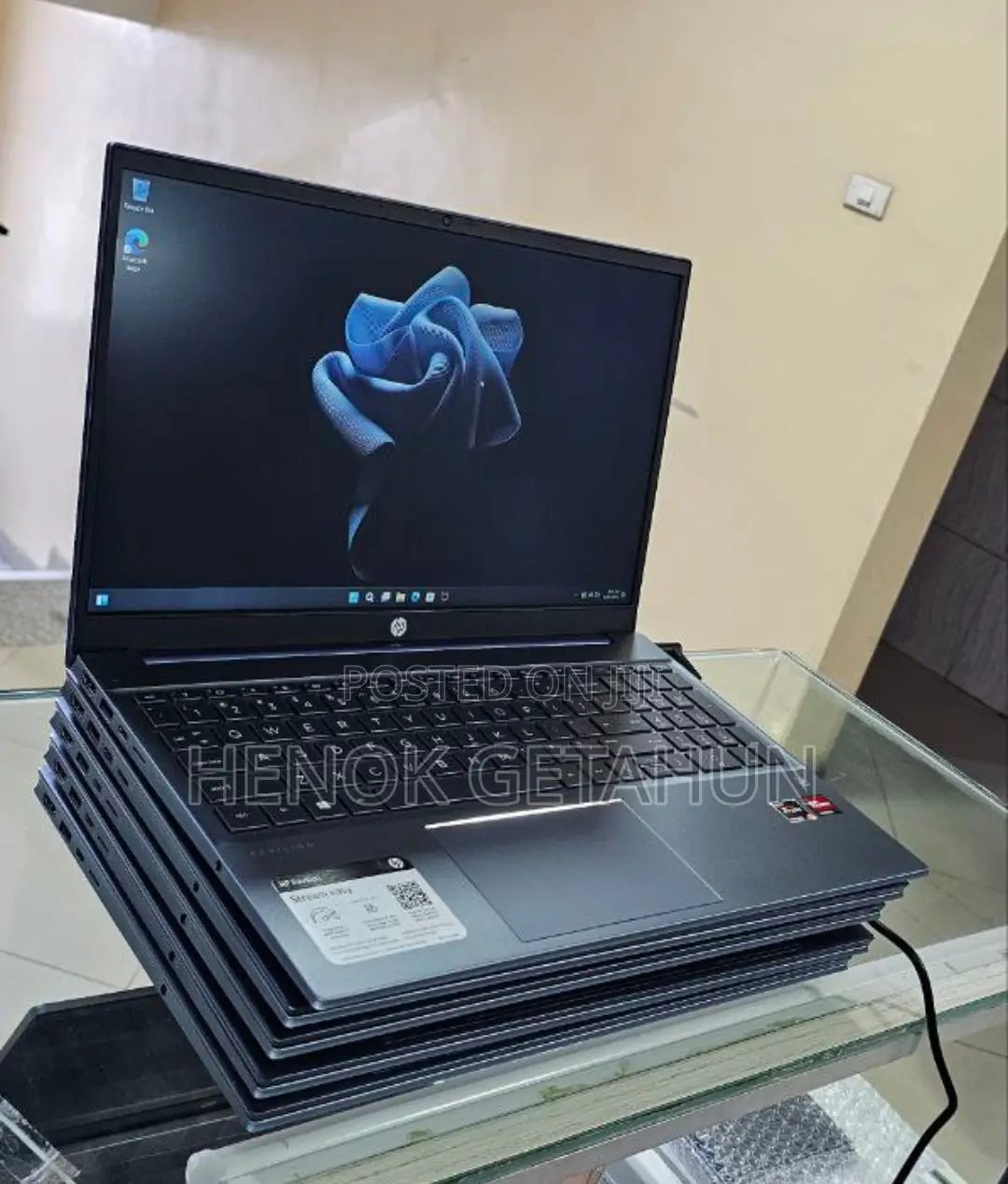 New Laptop HP Pavilion 15 8GB AMD Ryzen 5 SSD 512GB