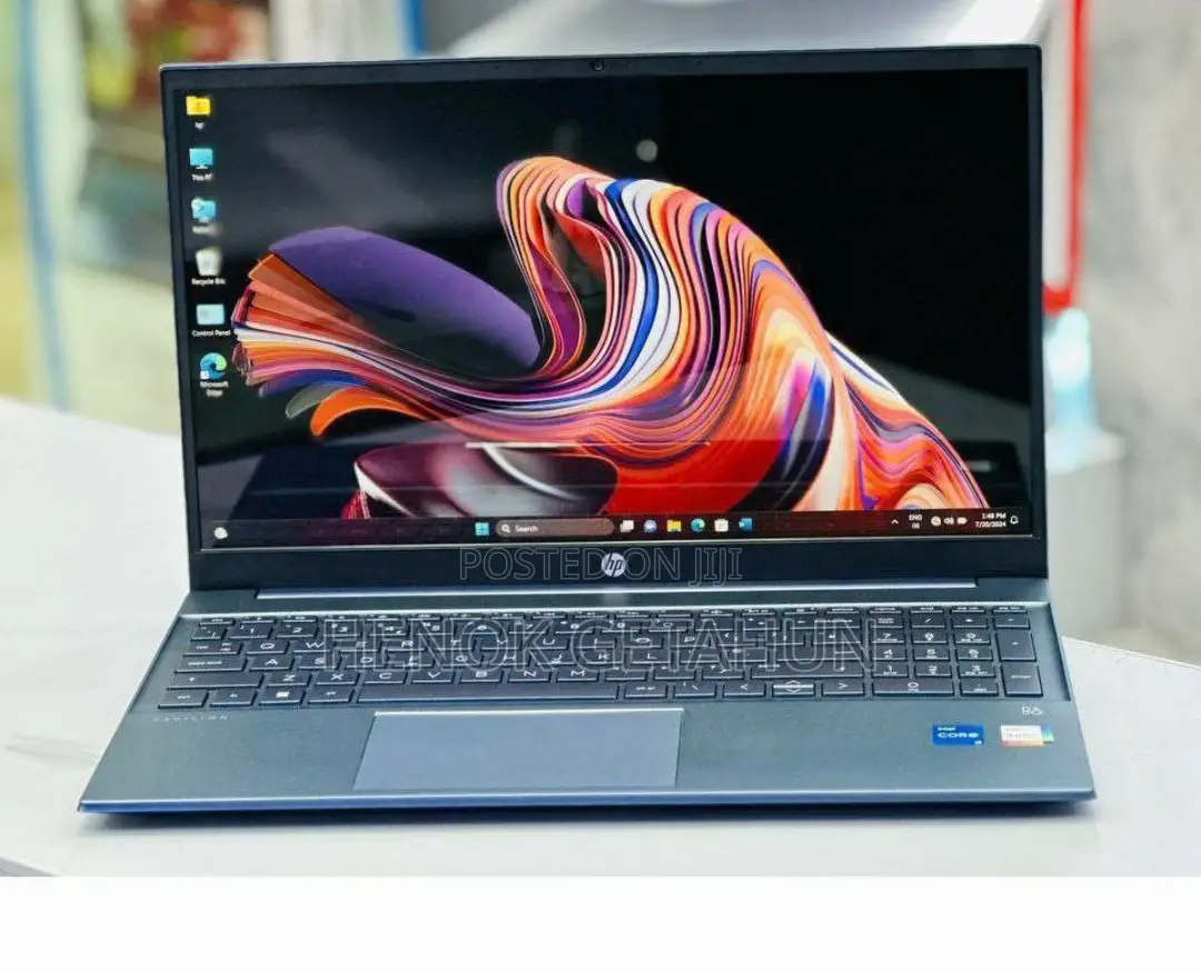 New Laptop HP Pavilion 15 8GB AMD Ryzen 5 SSD 512GB